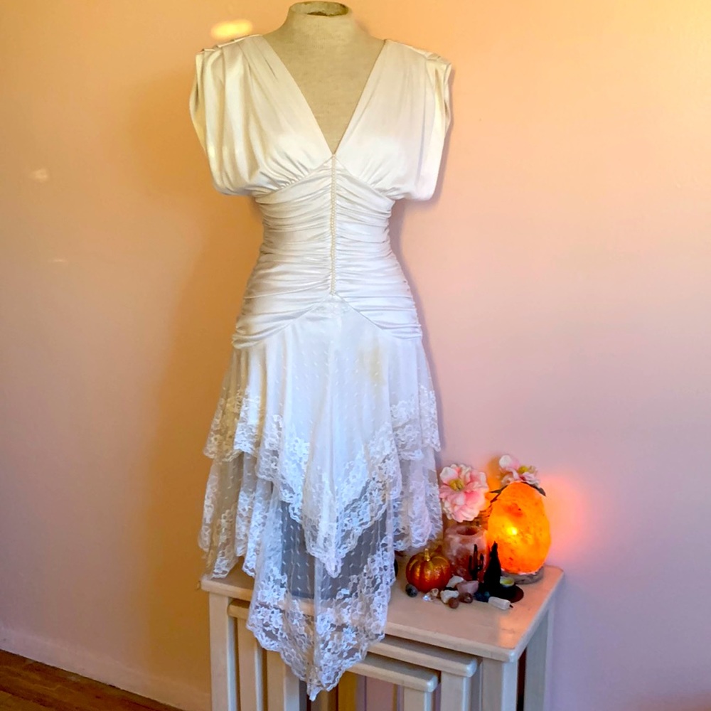 VINTAGE 1980’s Wedding Dress